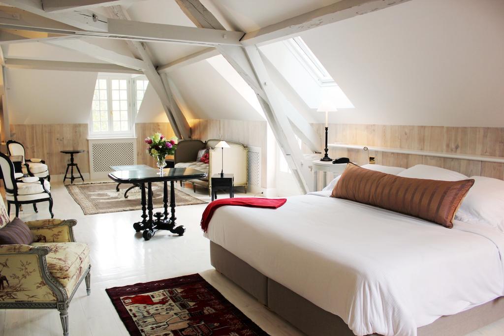 Les Pres D'Eugenie Hotel Room photo