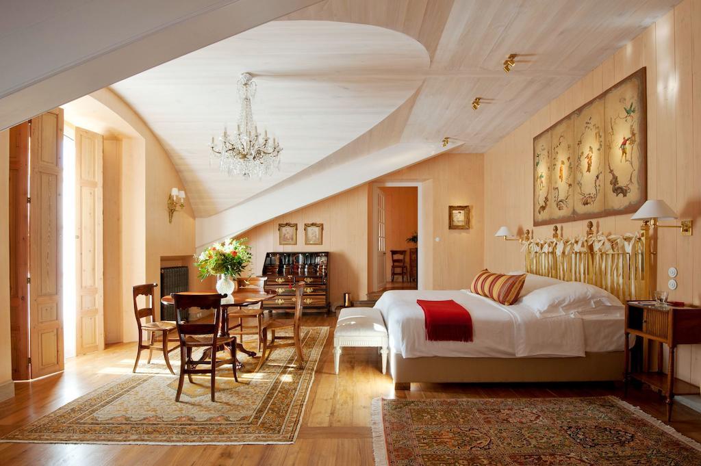 Les Pres D'Eugenie Hotel Room photo