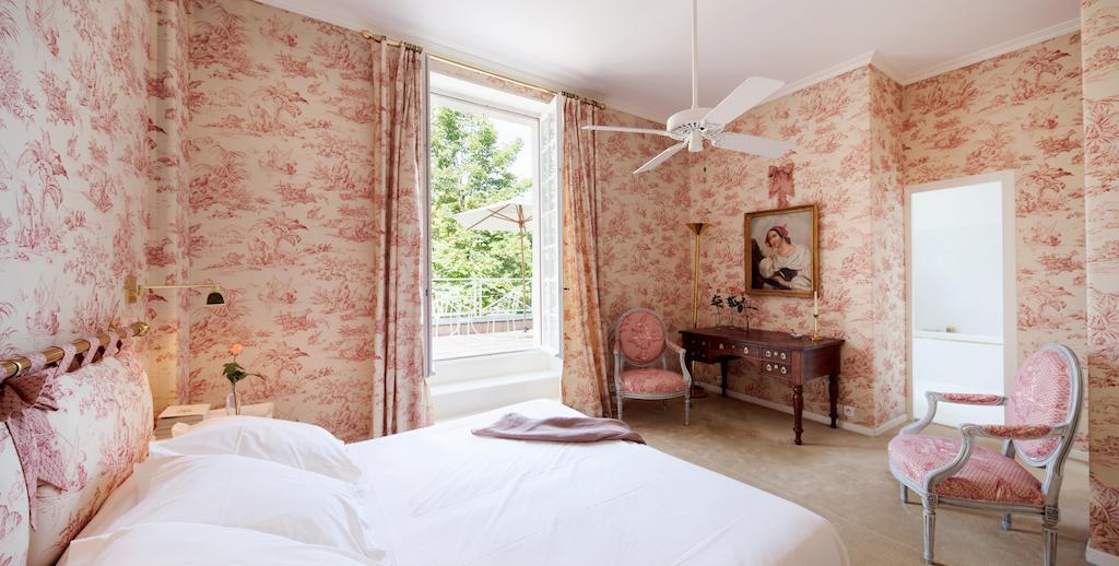 Les Pres D'Eugenie Hotel Room photo