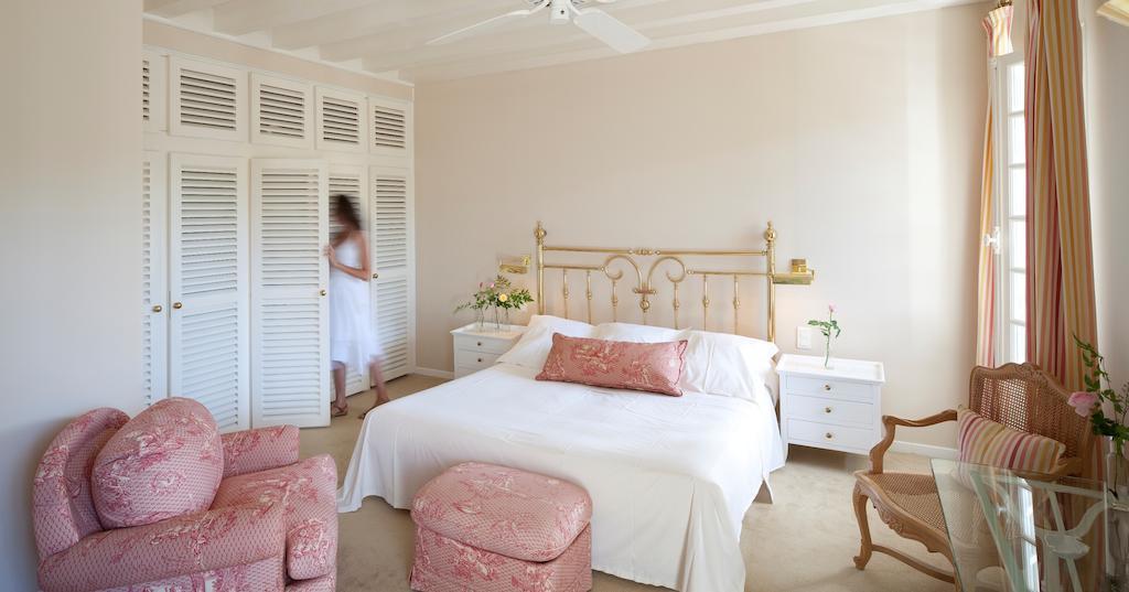 Les Pres D'Eugenie Hotel Room photo