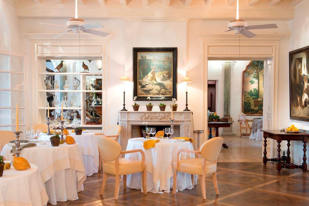 Les Pres D'Eugenie Hotel Exterior photo